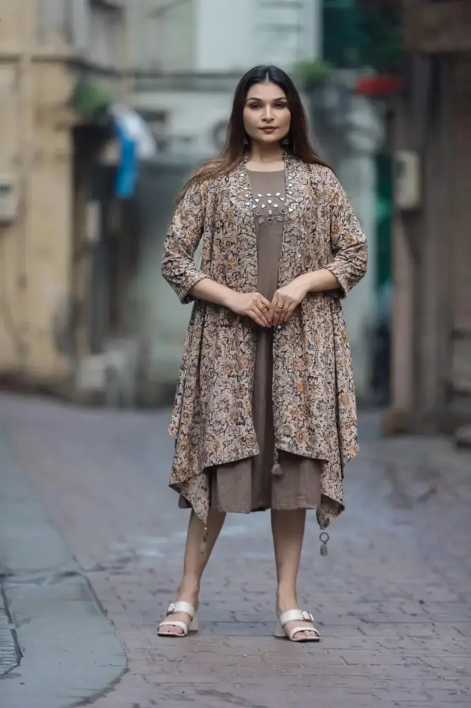 One Peice with Shrug in pure cotton full handwork: C117 (38)